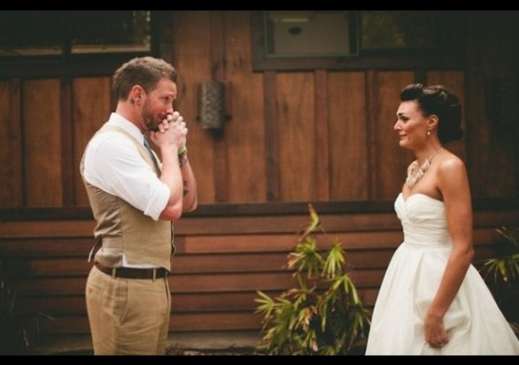 Реакцията на младоженците, когато видят булката (снимки)
