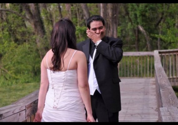 Реакцията на младоженците, когато видят булката (снимки)