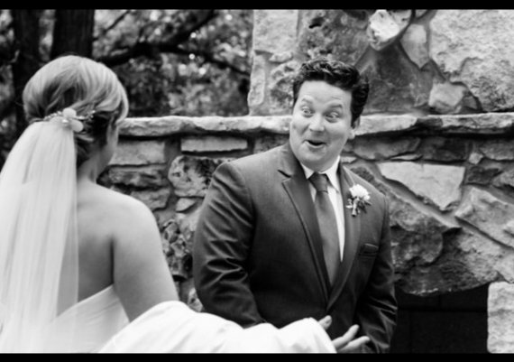 Реакцията на младоженците, когато видят булката (снимки)